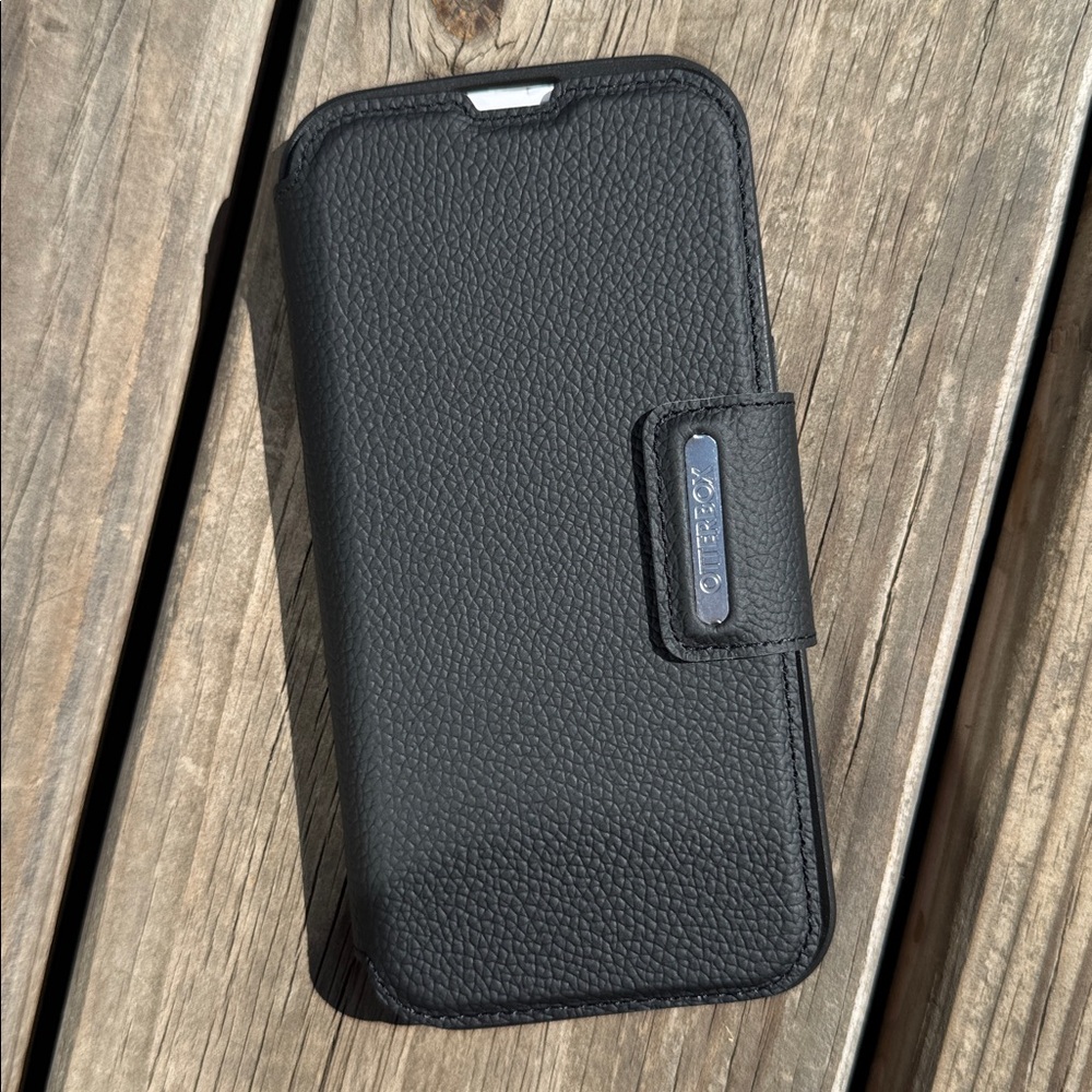OtterBox Black Leather Folio Phone Case